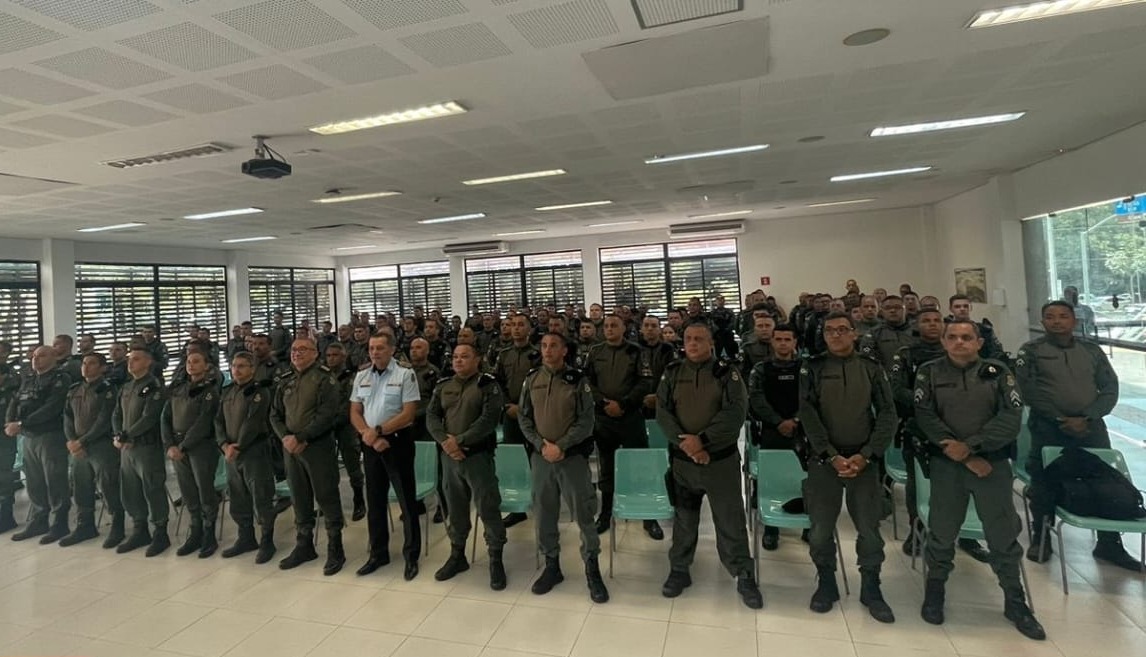 Bpm Da Pmce Homenageia Policiais Destaques Do Semestre Pol Cia