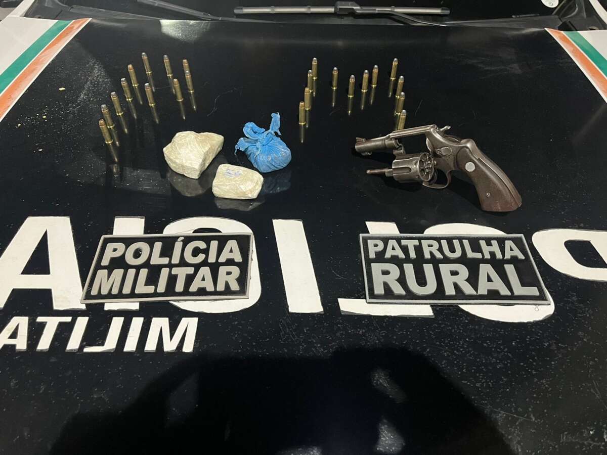 Dupla armada e drogas é presa pela PMCE em Orós Polícia Militar