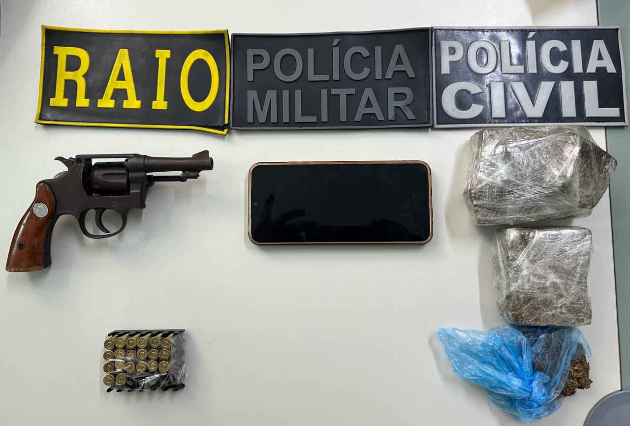 PMCE E PCCE Prendem Homem Arma E Droga Durante Cumprimento De